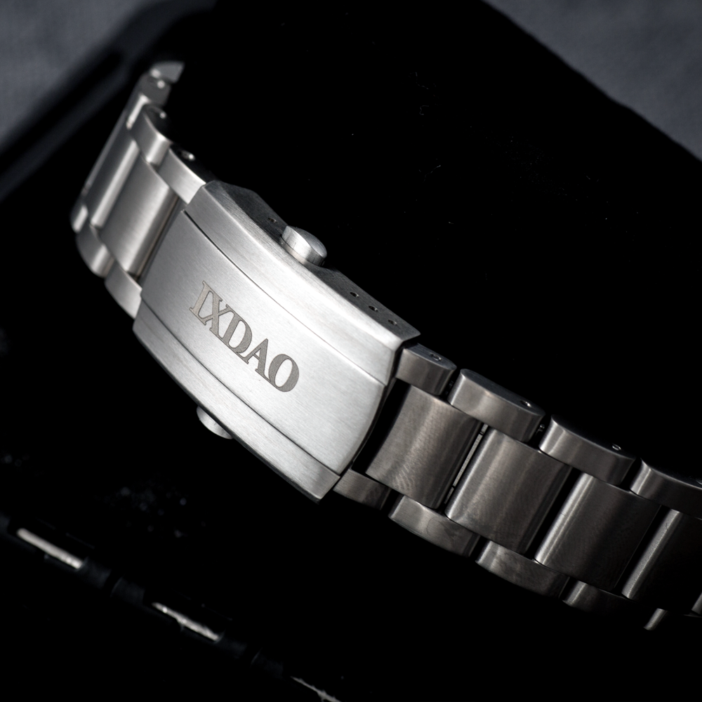 X02T Titanium 39 Minora Watch Store