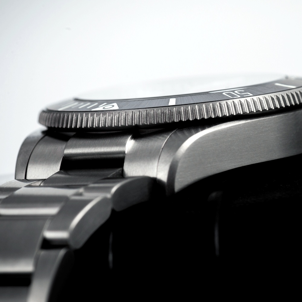 X02T Titanium 39 Minora Watch Store
