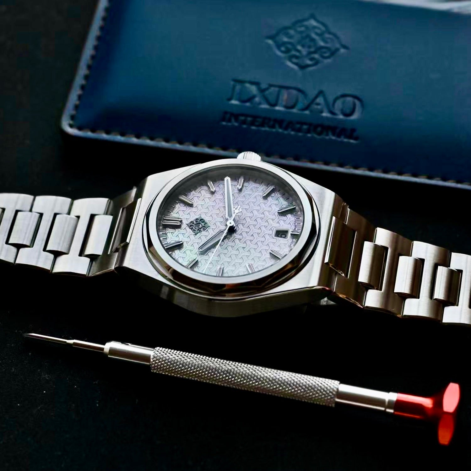 IXDAO Warrior Automatic Integrated Bracelet Watch | Miyota 9015
